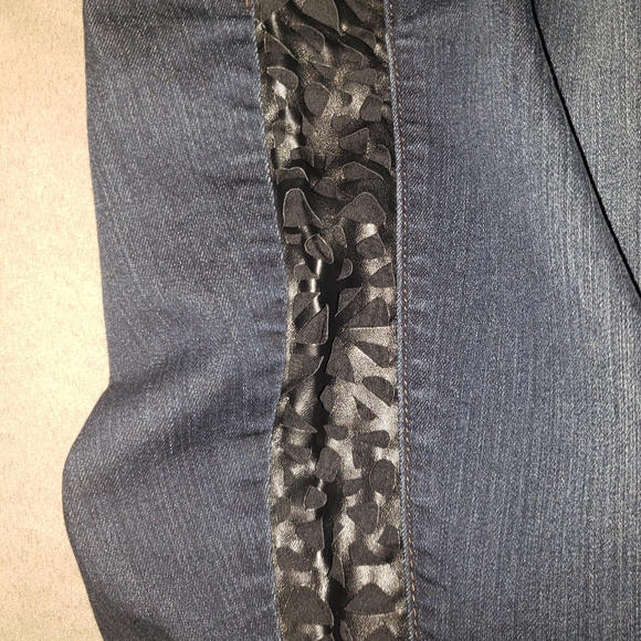 Torrid stiletto jeans - Picture 2 of 3